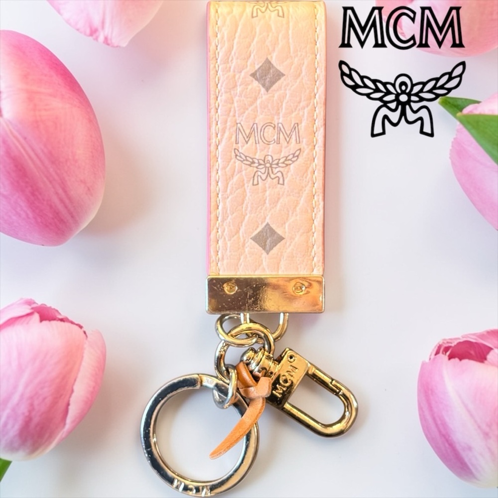 MCM VERITAS Pink & Congac leather Logo Key Ring with Gold Hardware EUC